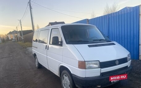 Volkswagen Transporter T4, 1990 год, 320 000 рублей, 2 фотография