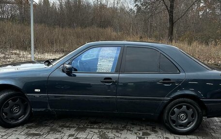 Mercedes-Benz C-Класс, 1996 год, 610 000 рублей, 5 фотография