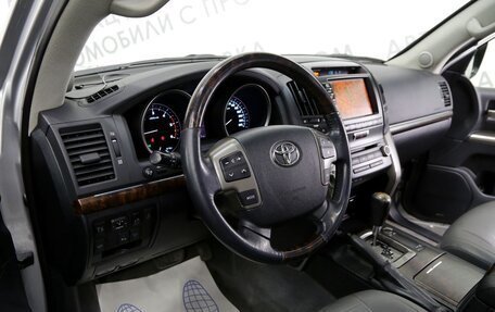 Toyota Land Cruiser 200, 2010 год, 2 749 000 рублей, 14 фотография