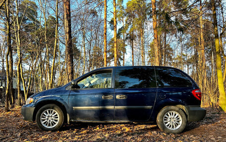 Dodge Caravan IV, 2005 год, 569 999 рублей, 3 фотография