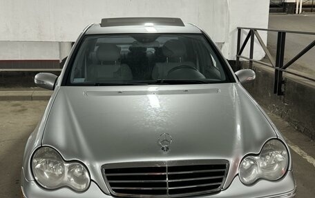 Mercedes-Benz C-Класс, 2005 год, 850 000 рублей, 5 фотография