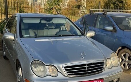 Mercedes-Benz C-Класс, 2005 год, 850 000 рублей, 7 фотография