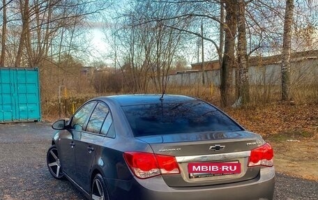 Chevrolet Cruze II, 2011 год, 969 000 рублей, 8 фотография