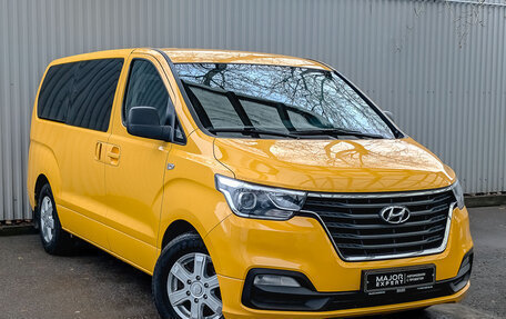 Hyundai H-1 II рестайлинг, 2020 год, 3 250 000 рублей, 3 фотография