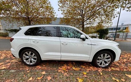 Volkswagen Touareg III, 2019 год, 8 200 000 рублей, 4 фотография