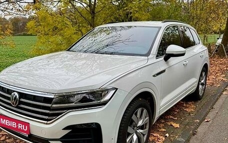 Volkswagen Touareg III, 2019 год, 8 200 000 рублей, 2 фотография