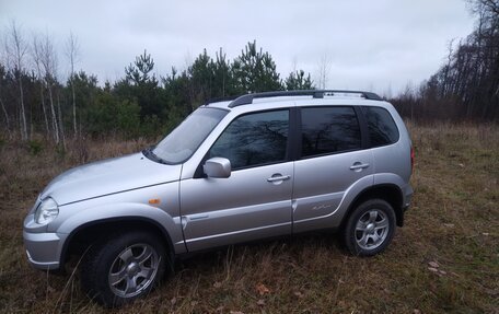 Chevrolet Niva I рестайлинг, 2010 год, 579 000 рублей, 10 фотография