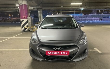 Hyundai i30 II рестайлинг, 2013 год, 990 000 рублей, 3 фотография