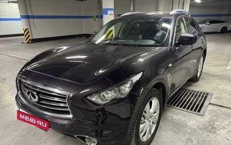 Infiniti FX II, 2013 год, 2 400 000 рублей, 12 фотография