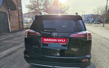 Toyota RAV4, 2017 год, 3 450 000 рублей, 4 фотография