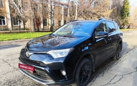 Toyota RAV4, 2017 год, 3 450 000 рублей, 7 фотография