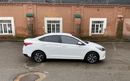 Hyundai Solaris II рестайлинг, 2021 год, 1 790 000 рублей, 3 фотография