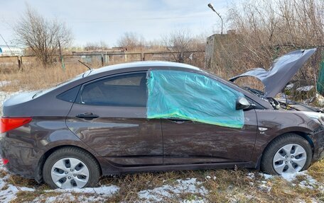 Hyundai Solaris II рестайлинг, 2015 год, 550 000 рублей, 2 фотография