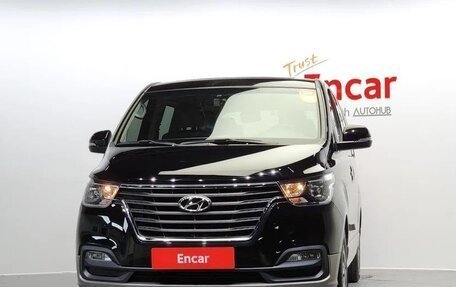 Hyundai Grand Starex Grand Starex I рестайлинг 2, 2021 год, 2 859 000 рублей, 3 фотография