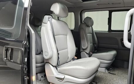 Hyundai Grand Starex Grand Starex I рестайлинг 2, 2021 год, 2 859 000 рублей, 12 фотография