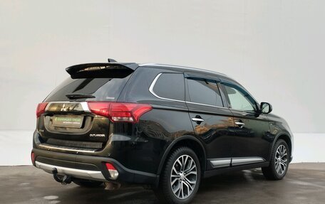 Mitsubishi Outlander III рестайлинг 3, 2018 год, 2 545 000 рублей, 5 фотография