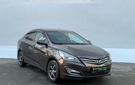 Hyundai Solaris II рестайлинг, 2015 год, 950 000 рублей, 3 фотография