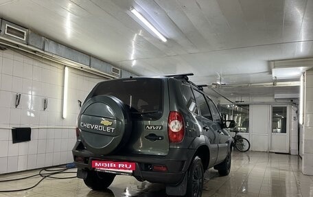 Chevrolet Niva I рестайлинг, 2011 год, 480 000 рублей, 4 фотография