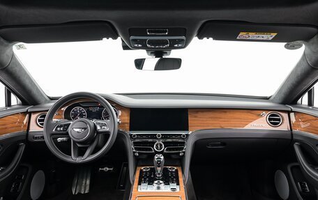 Bentley Flying Spur, 2024 год, 29 440 000 рублей, 10 фотография