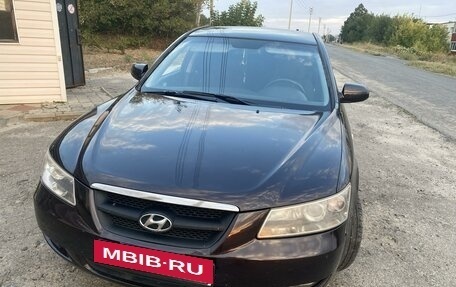 Hyundai Sonata VI, 2007 год, 300 000 рублей, 2 фотография