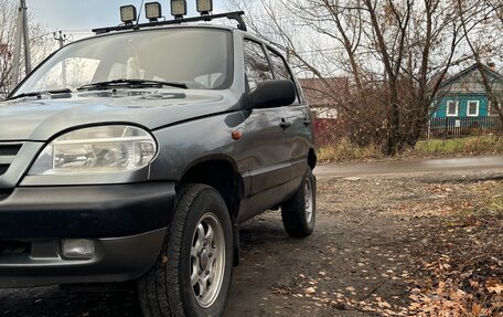 Chevrolet Niva I рестайлинг, 2004 год, 340 000 рублей, 3 фотография