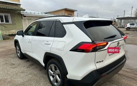 Toyota RAV4, 2020 год, 3 250 000 рублей, 6 фотография