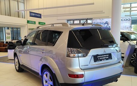 Mitsubishi Outlander III рестайлинг 3, 2008 год, 1 400 000 рублей, 3 фотография