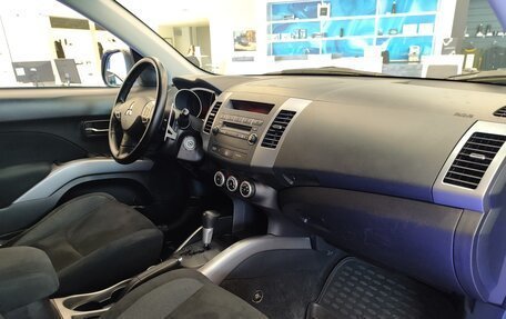 Mitsubishi Outlander III рестайлинг 3, 2008 год, 1 400 000 рублей, 22 фотография