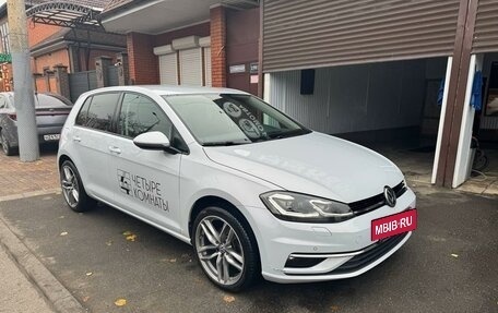 Volkswagen Golf VII, 2018 год, 2 050 000 рублей, 2 фотография