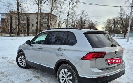 Volkswagen Tiguan II, 2021 год, 3 200 000 рублей, 5 фотография