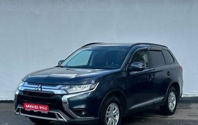 Mitsubishi Outlander III рестайлинг 3, 2019 год, 2 490 000 рублей, 1 фотография