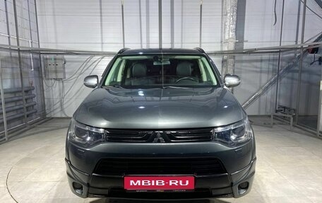 Mitsubishi Outlander III рестайлинг 3, 2013 год, 1 449 000 рублей, 2 фотография