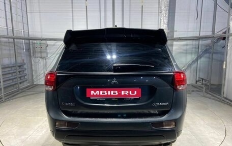 Mitsubishi Outlander III рестайлинг 3, 2013 год, 1 449 000 рублей, 6 фотография