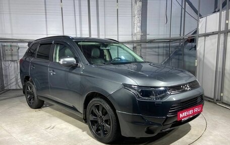 Mitsubishi Outlander III рестайлинг 3, 2013 год, 1 449 000 рублей, 3 фотография