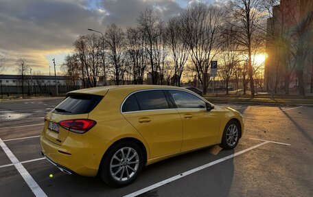 Mercedes-Benz A-Класс, 2019 год, 3 000 000 рублей, 2 фотография