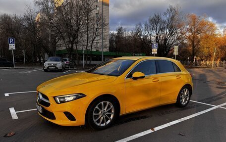 Mercedes-Benz A-Класс, 2019 год, 3 000 000 рублей, 3 фотография