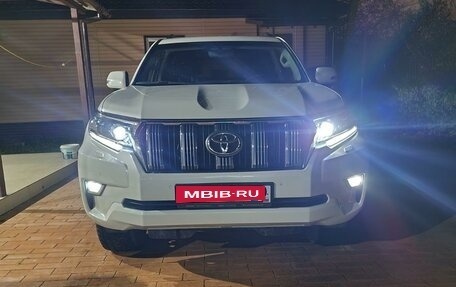 Toyota Land Cruiser Prado 150 рестайлинг 2, 2018 год, 6 200 000 рублей, 2 фотография