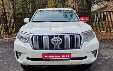 Toyota Land Cruiser Prado 150 рестайлинг 2, 2018 год, 6 200 000 рублей, 3 фотография