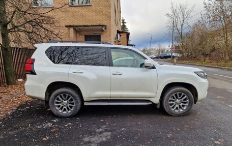 Toyota Land Cruiser Prado 150 рестайлинг 2, 2018 год, 6 200 000 рублей, 8 фотография