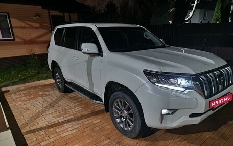 Toyota Land Cruiser Prado 150 рестайлинг 2, 2018 год, 6 200 000 рублей, 7 фотография