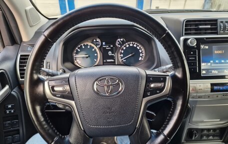 Toyota Land Cruiser Prado 150 рестайлинг 2, 2018 год, 6 200 000 рублей, 22 фотография