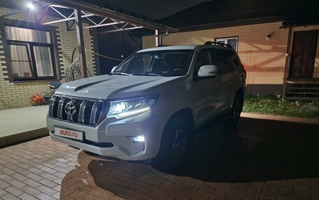 Toyota Land Cruiser Prado 150 рестайлинг 2, 2018 год, 6 200 000 рублей, 29 фотография