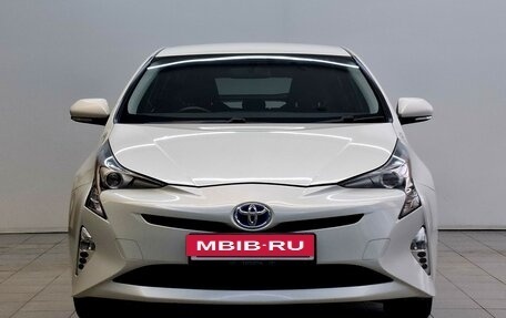 Toyota Prius IV XW50, 2017 год, 1 890 000 рублей, 3 фотография