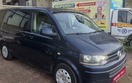 Volkswagen Caravelle T5, 2012 год, 1 980 000 рублей, 3 фотография