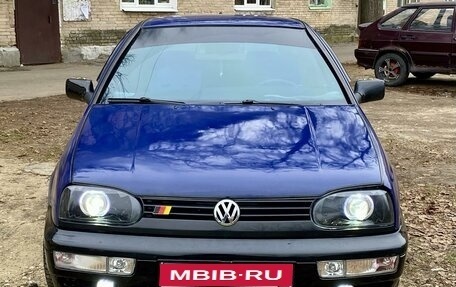 Volkswagen Golf III, 1994 год, 400 000 рублей, 1 фотография