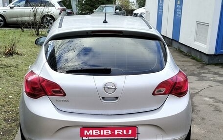 Opel Astra J, 2014 год, 890 000 рублей, 2 фотография