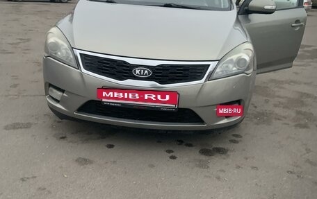 KIA cee'd I рестайлинг, 2011 год, 850 000 рублей, 3 фотография