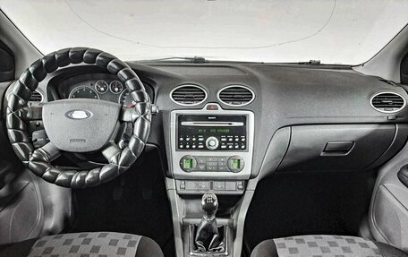 Ford Focus II рестайлинг, 2005 год, 457 000 рублей, 17 фотография