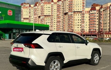 Toyota RAV4, 2020 год, 3 090 000 рублей, 5 фотография