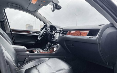 Volkswagen Touareg III, 2013 год, 2 465 600 рублей, 13 фотография